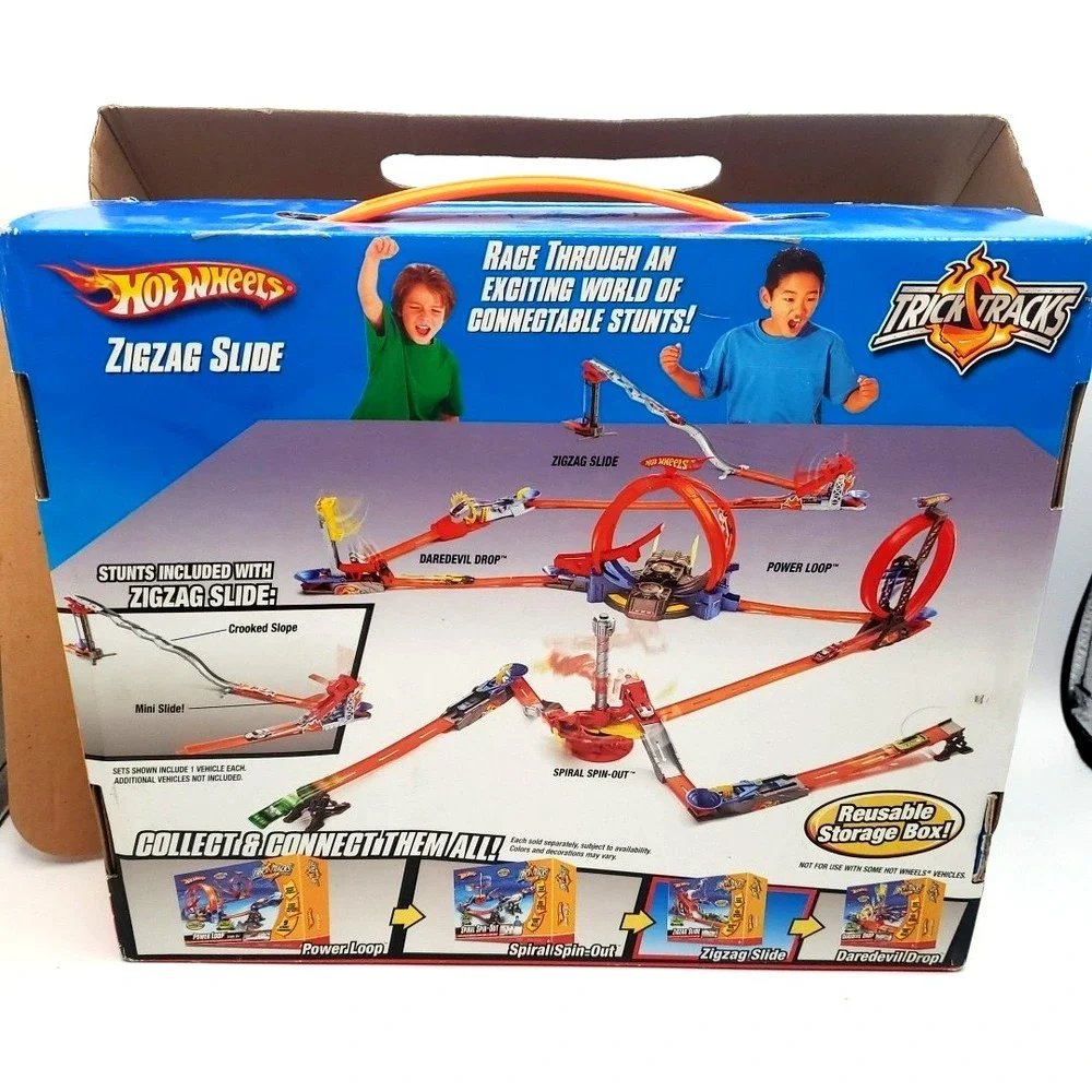 Hot Wheels Trick Tracks Shock Ramp Toy Car Stunt Set 2009 with Box **incomplete*